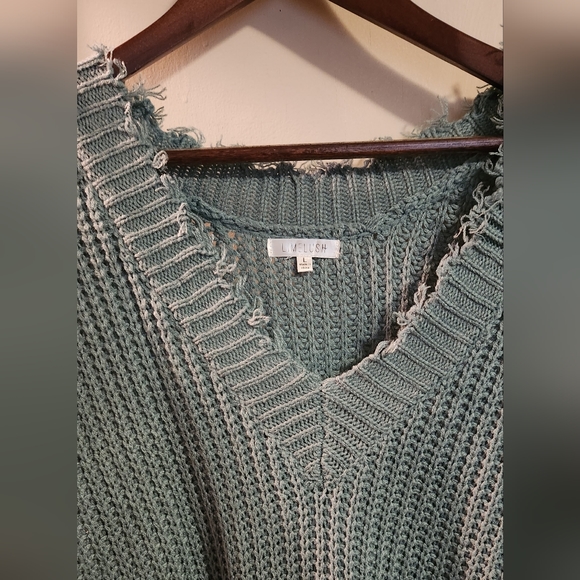 Limelush boutique oversized sweater - Picture 3 of 3